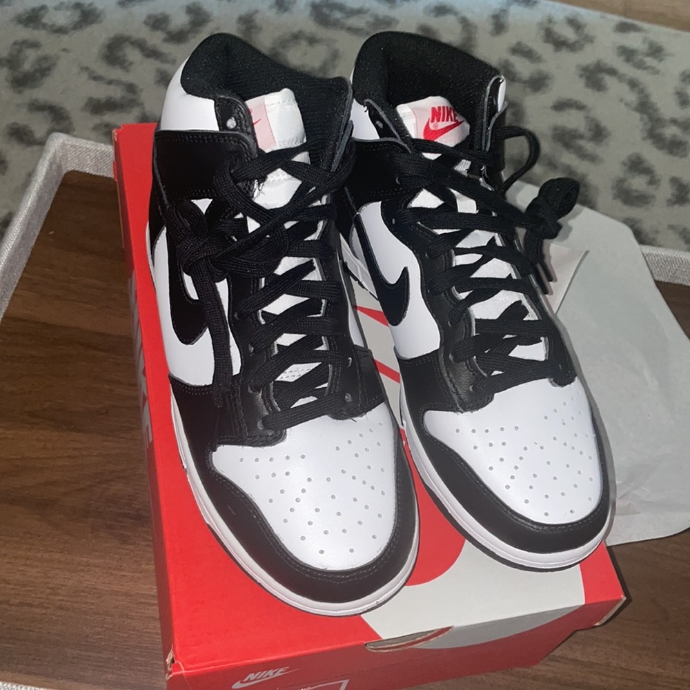 Nike Dunks High - image 2